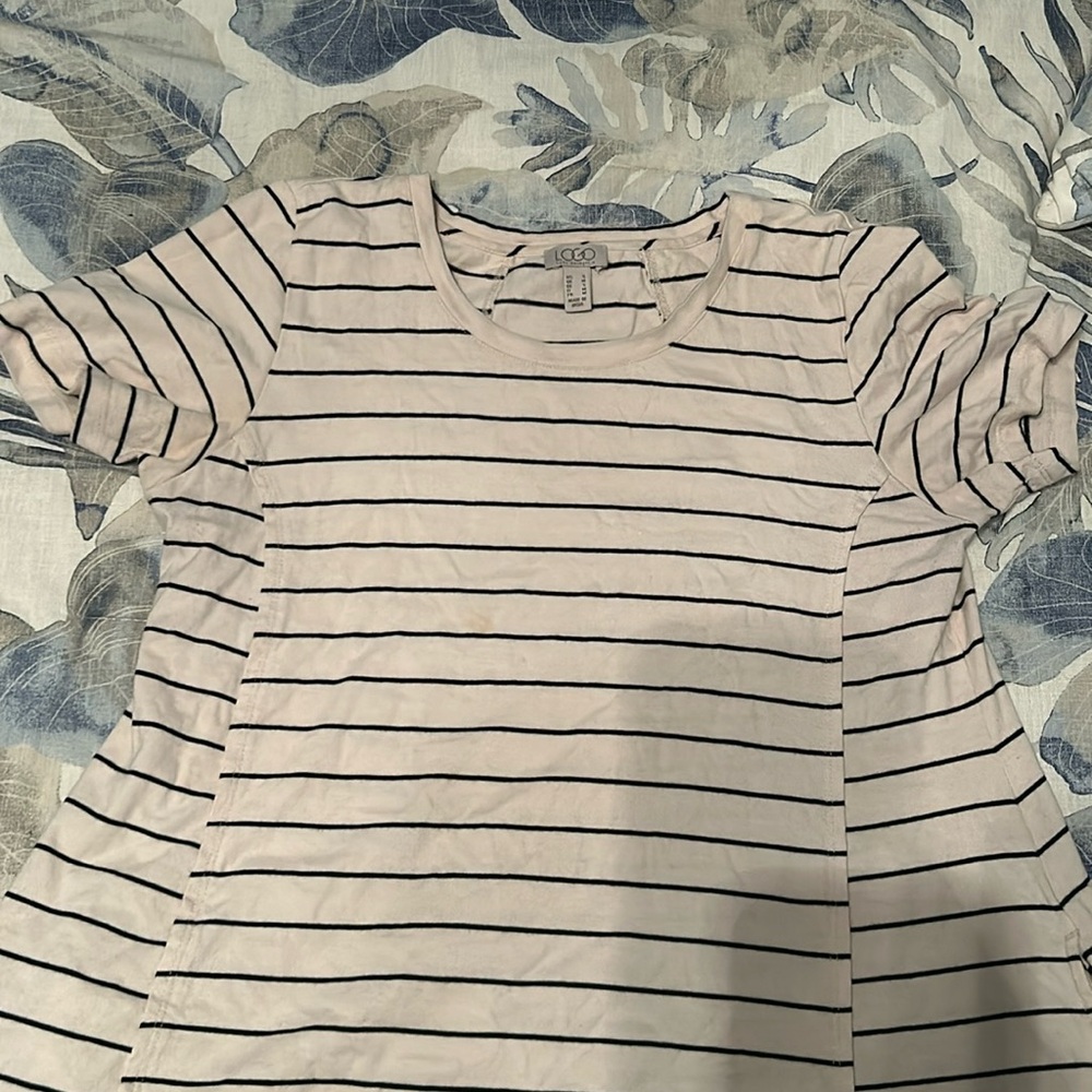 Lori Goldstein logo striped flowey top